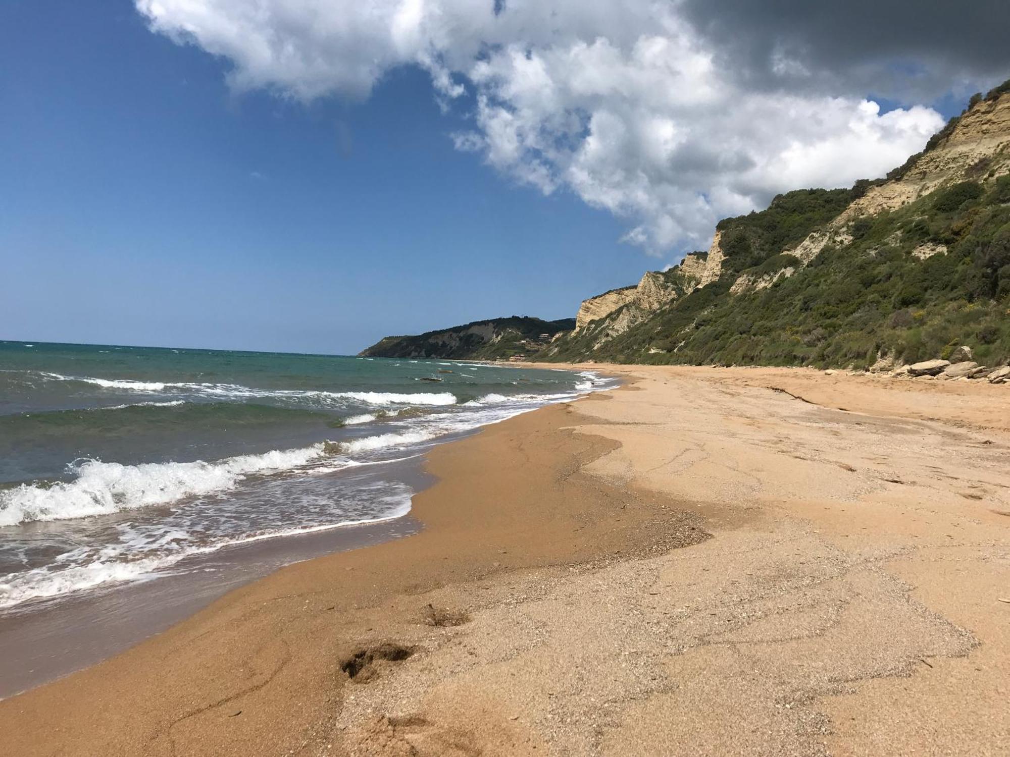 Theea Cottage - Wonderful Sea Views Chlomos Bagian luar foto