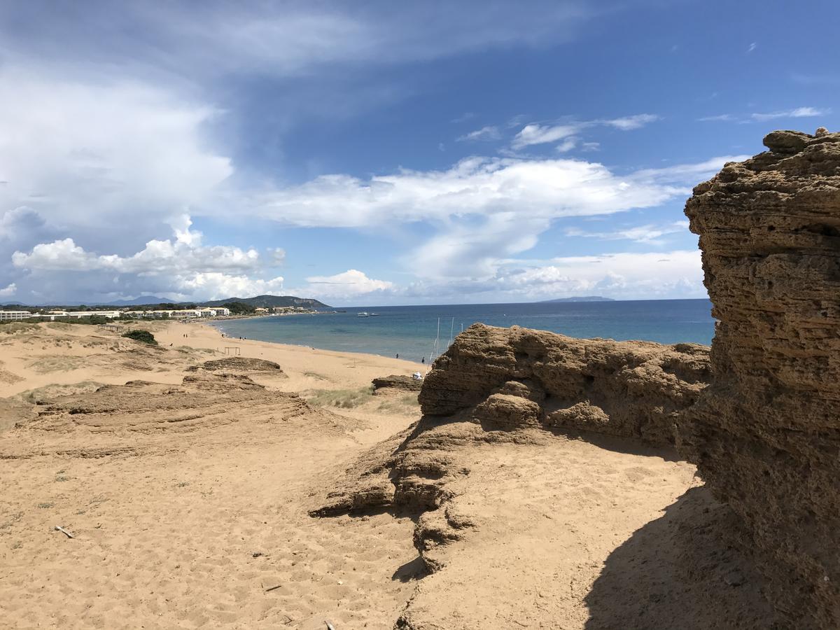 Theea Cottage - Wonderful Sea Views Chlomos Bagian luar foto